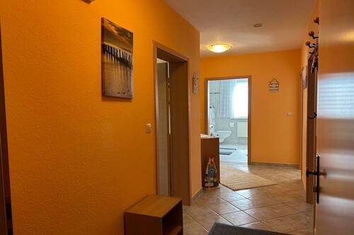 Eingangsbereich/Flur - 3 Zimmer Etagenwohnung zum Kaufen in Butjadingen