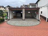 große Doppelgarage, gefliest - 6 Zimmer Bungalow in Wehretal