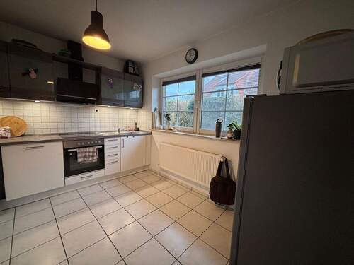 Bild 1 - Sonnige Doppelhaushälfte in Satrup 4 Zimmer Garten neuw. Küche Carport Familien willkommen