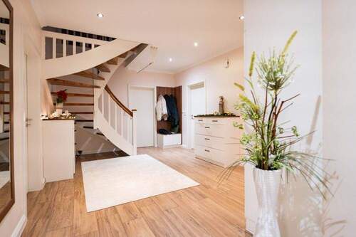 Offener Eingangsbereich - 