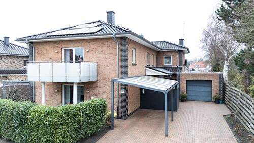 Am Puls der Zeit - 6 Zimmer Mehrfamilienhaus, Wohnhaus zum Kaufen in Rastede