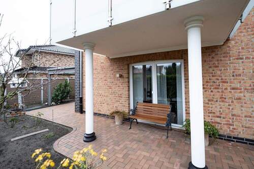 Balkon und zweite Terrasse - 