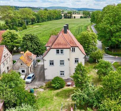 Anwesen und Umgebung - 1 Zimmer Einfamilienhaus in Oberntief