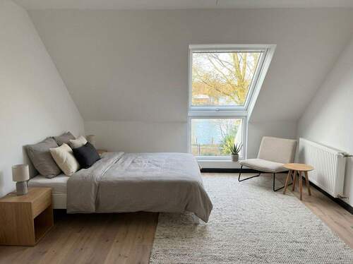 Schlafen 1 Seebkick - 4 Zimmer Doppelhaushälfte in Rhauderfehn