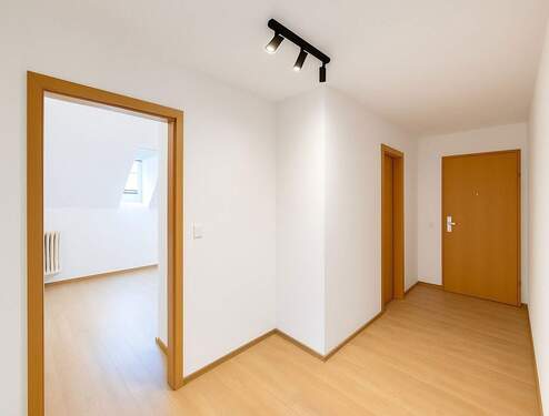 Flur Eingangsbereich - 4 Zimmer Etagenwohnung in Brühl