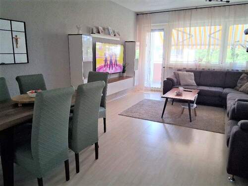 Bild 1 - Marburger Straße: Gepflegte 3 ZKB mit Balkon - frei!