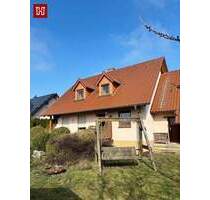 Freistehendes Einfamilienhaus mit großer Doppelgarage und Blick ins Grüne ! - Pfarrweisach Junkersdorf