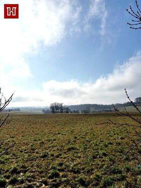 .. in Ortsrandlage mit Fernblick ! - 