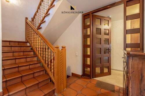 Treppenhaus + Eingang EG - 