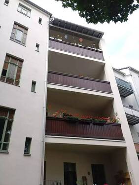 R 4 Balkone.webp - Etagenwohnung mit 100,30 m&sup2; in Görlitz zur Miete