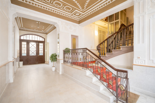 Foyer und Zugang Gartenhaus - 