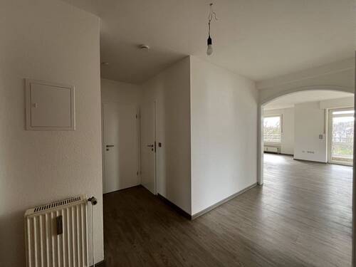Blick von der Wohnungeingangstür - Etagenwohnung mit 72,00 m&sup2; in Lünen zum Kaufen