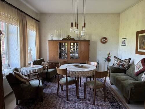 Wohn-/Esszimmer - 