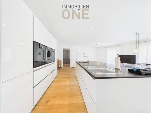 Bild 3 - 4 Zimmer Etagenwohnung in Regensburg