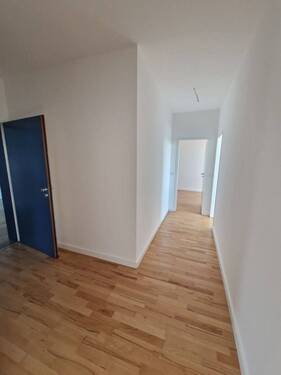 Flur - 2 Zimmer Etagenwohnung in Magdeburg