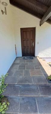 Hauseingang - Einfamilienhaus mit 210,00 m&sup2; in Garching an der Alz zum Kaufen