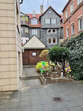 Innenhof - Mehrfamilienhaus, Wohnhaus mit 371,00 m&sup2; in Fürth zum Kaufen