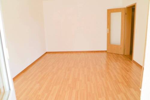 Wohnzimmer - Etagenwohnung mit 53,80 m² in Leipzig zum Kaufen