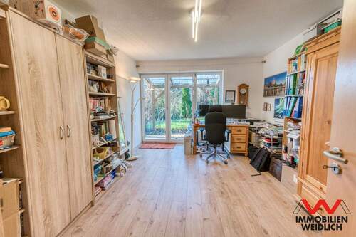 Kind 2 - Arbeitszimmer im Untergeschoss - 