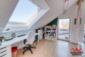 Arbeitsbereich im Dachgeschoss - 