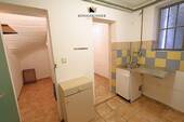 ...zwei Abstellkammern... - 