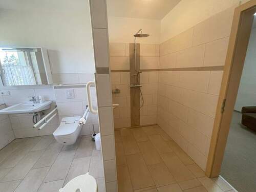Modernes Duschbad - 