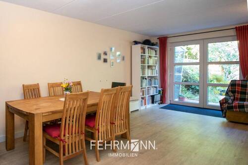 Wohn- und Esszimmer-01 - 