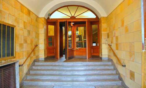 Eingang Fruchthof, Oberhafenstraße - Büro mit 4,00 m&sup2; in Hamburg zur Miete