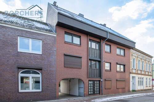 Bild 1 - Renovierte 2- Zimmer Wohnung in zentraler Lage von Elmshorn zu vermieten!