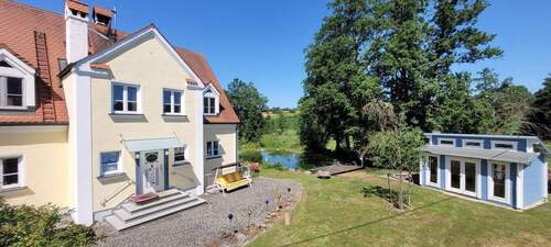 Innenhof/Schwimmteich - Einfamilienhaus mit 175,00 m² in Biberbach zum Kaufen