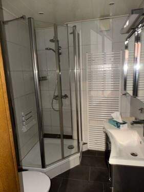 Duschbad - 4 Zimmer Etagenwohnung in Rees