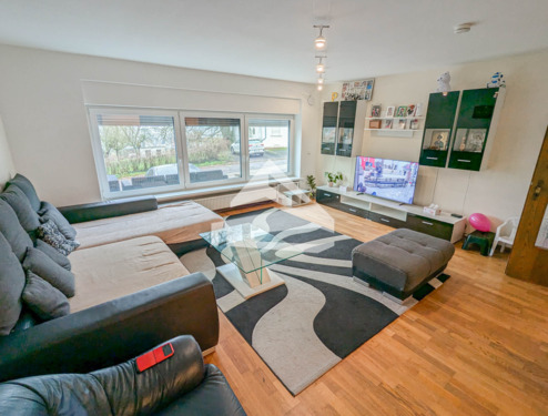 Wohnzimmer.png - 4 Zimmer Mehrfamilienhaus, Wohnhaus zum Kaufen in Merzkirchen