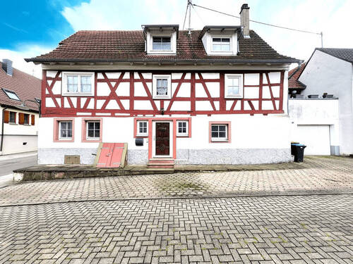 Seitenansicht - 5 Zimmer Einfamilienhaus in Wiernsheim