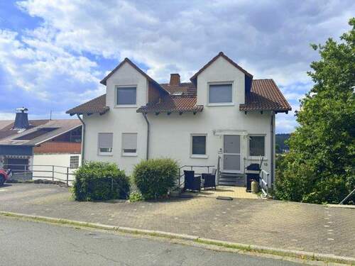 Frontansicht - Schöne 3 Zimmer Maisonettewohnung mit Balkon in ruhiger Lage