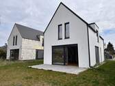Haus Gartenansicht.JPG - Exklusives Einfamilienhaus mit moderner Ausstattung in ruhiger Wohnlage. Erstbezug!