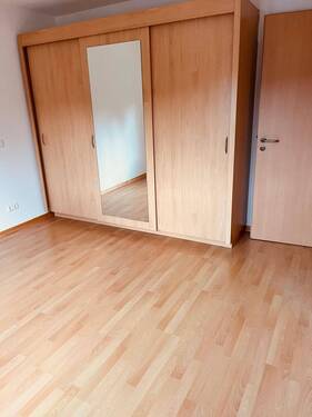 Schlafzimmer 2.jpg - 