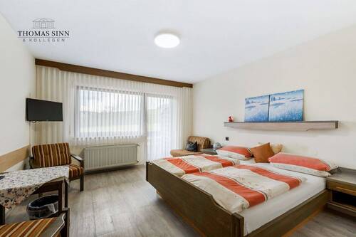 EG: Zimmer 2 - 