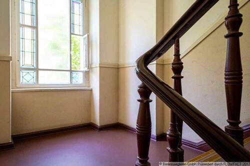 Treppenhaus - 1 Zimmer Etagenwohnung zum Kaufen in Berlin