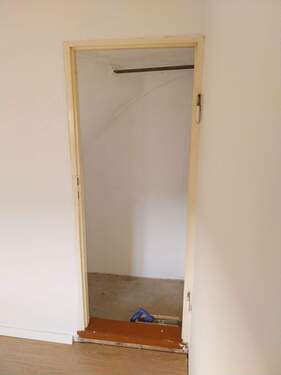 Niesche in Zimmer 3 - 