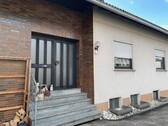 Hausansicht - Freundliche 2-Zimmer-Wohnung in ruhiger Lage