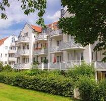 In ruhiger, grüner Lage - 4-Raum-Wohnung, Badewanne, Gäste-WC, 3 Balkone, TG-Stellplatz - Leipzig Liebertwolkwitz