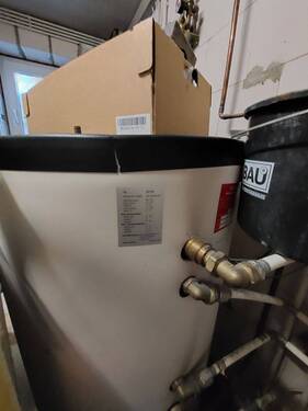 Warmwasser Speicher - 5 Zimmer Mehrfamilienhaus, Wohnhaus zum Kaufen in Berlin