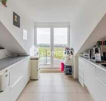 Gepflegte & helle Dachgeschosswohnung - 3 Zimmer, großer Balkon & Carport in ruhiger Lage - Kernen im Remstal / Stetten