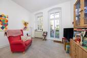 Wohnzimmer mit Balkon - 