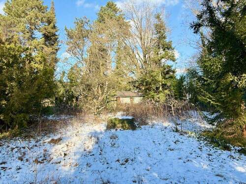 Grundstück mit Gartenhaus - Grundstück in Zirndorf