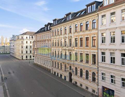 Harmonisches Straßenbild – geprägt von stilvollen Altbauten - 4 Zimmer Etagenwohnung zum Kaufen in Leipzig