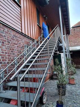 Außentreppe mit Lift - 