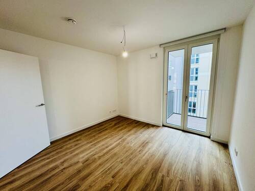 Zimmer 2 - 