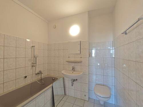 innenliegendes Bad mit Wanne - 