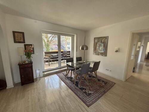 Esszimmer - Wunderschöne lichtdurchflutete 4-ZiWhg + separates 1-Zi-Apartment im DG